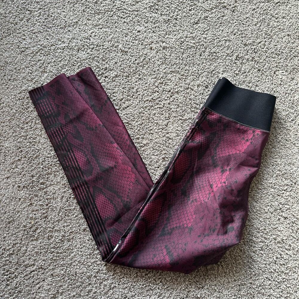 Ultracor X Barry’s Garnet Python Side Stripe Legg… - image 6